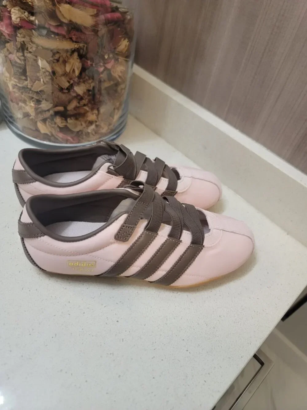 adidas profile versatile
